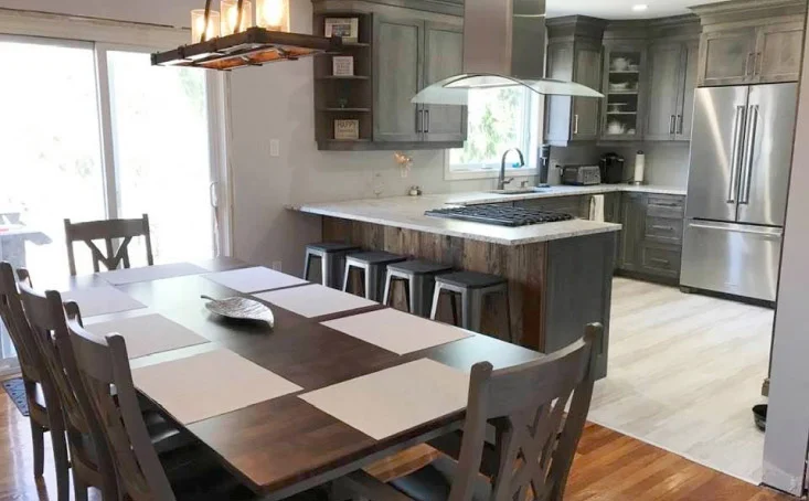 Custom kitchen renovation by Innovative Interior Consultants in St. Thomas, Ontario